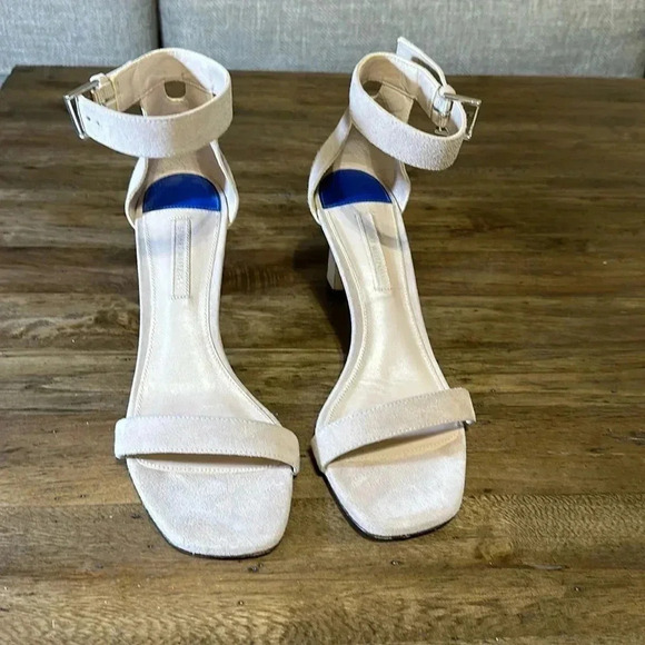Stuart Weitzman Women’s Heels Nudist Square Toe Ankle Strap Suede Shoe Sandal 7M - Picture 1 of 12